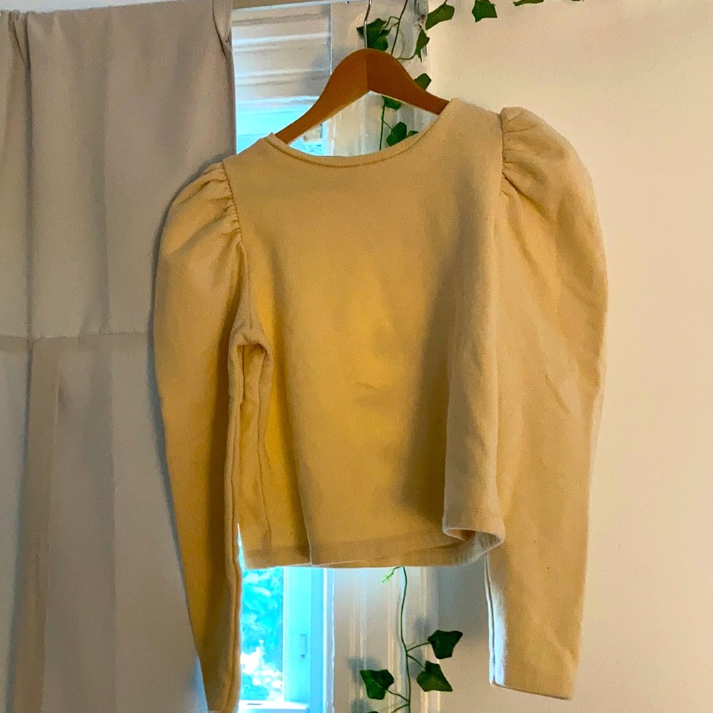 Puff sleeves sweater